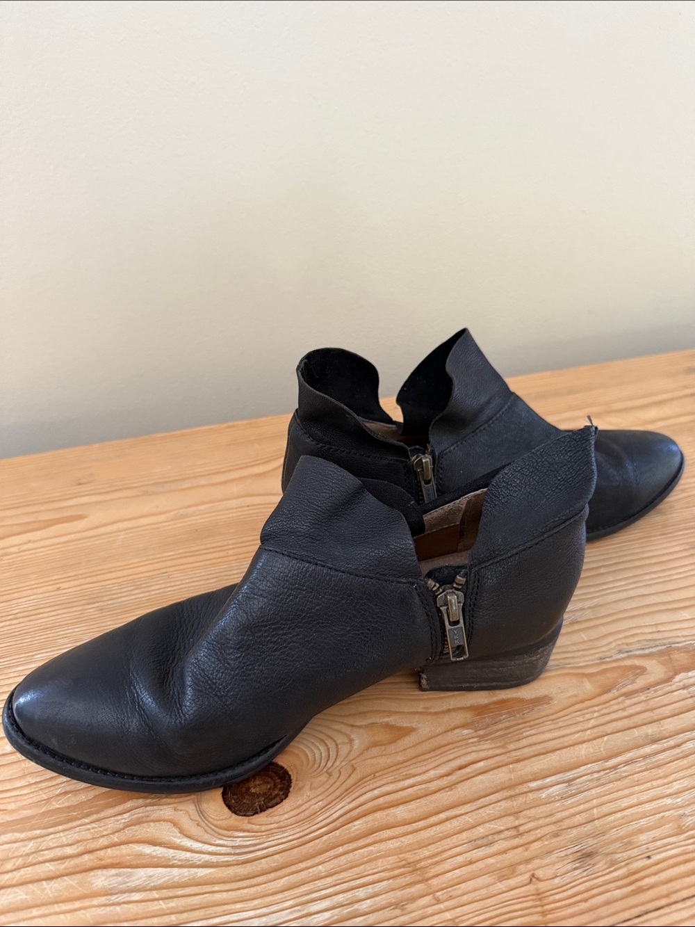 Seychelles Black Leather Ankle Booties with Side Zip